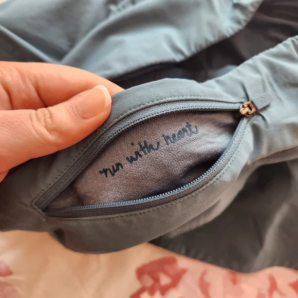 Luluemon Pleated Skirt - Picture 4 of 4